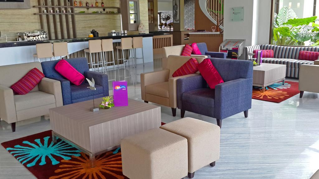 Mercure Palu Eksteriør bilde
