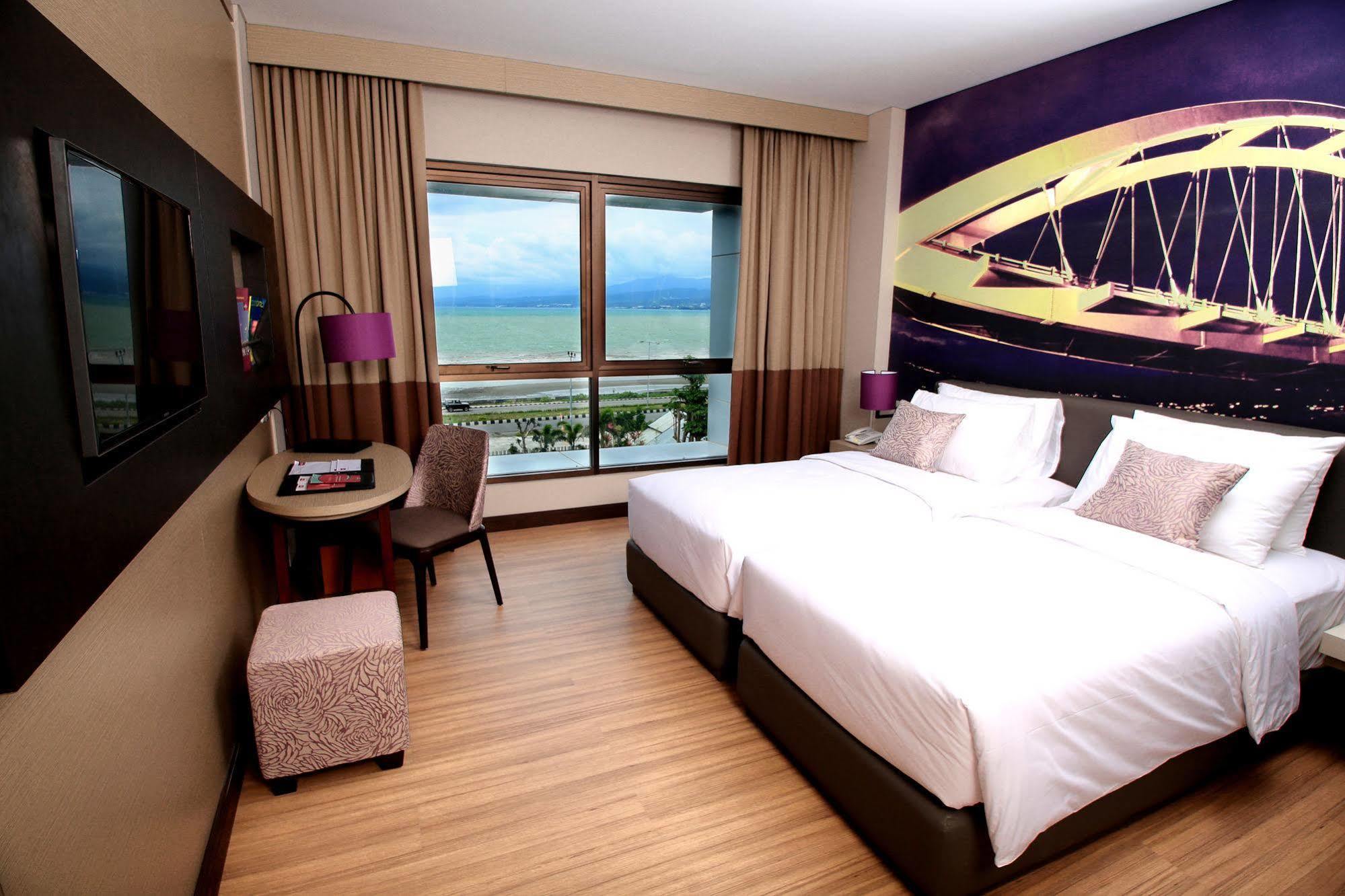 Mercure Palu Eksteriør bilde